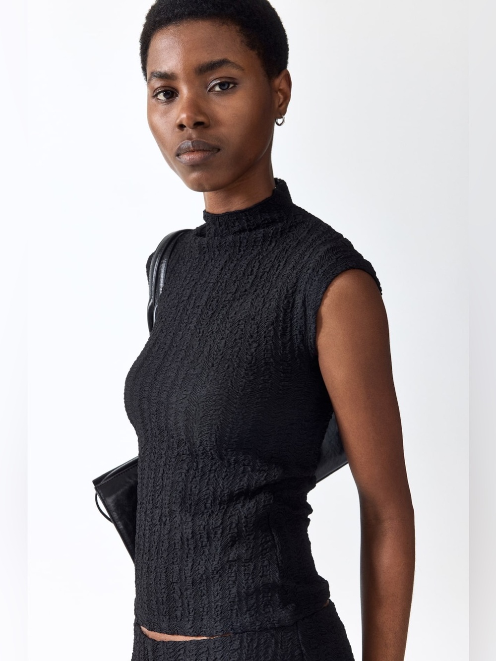 H&M Textured Jersey Mock Neck Top – Black, Size Small